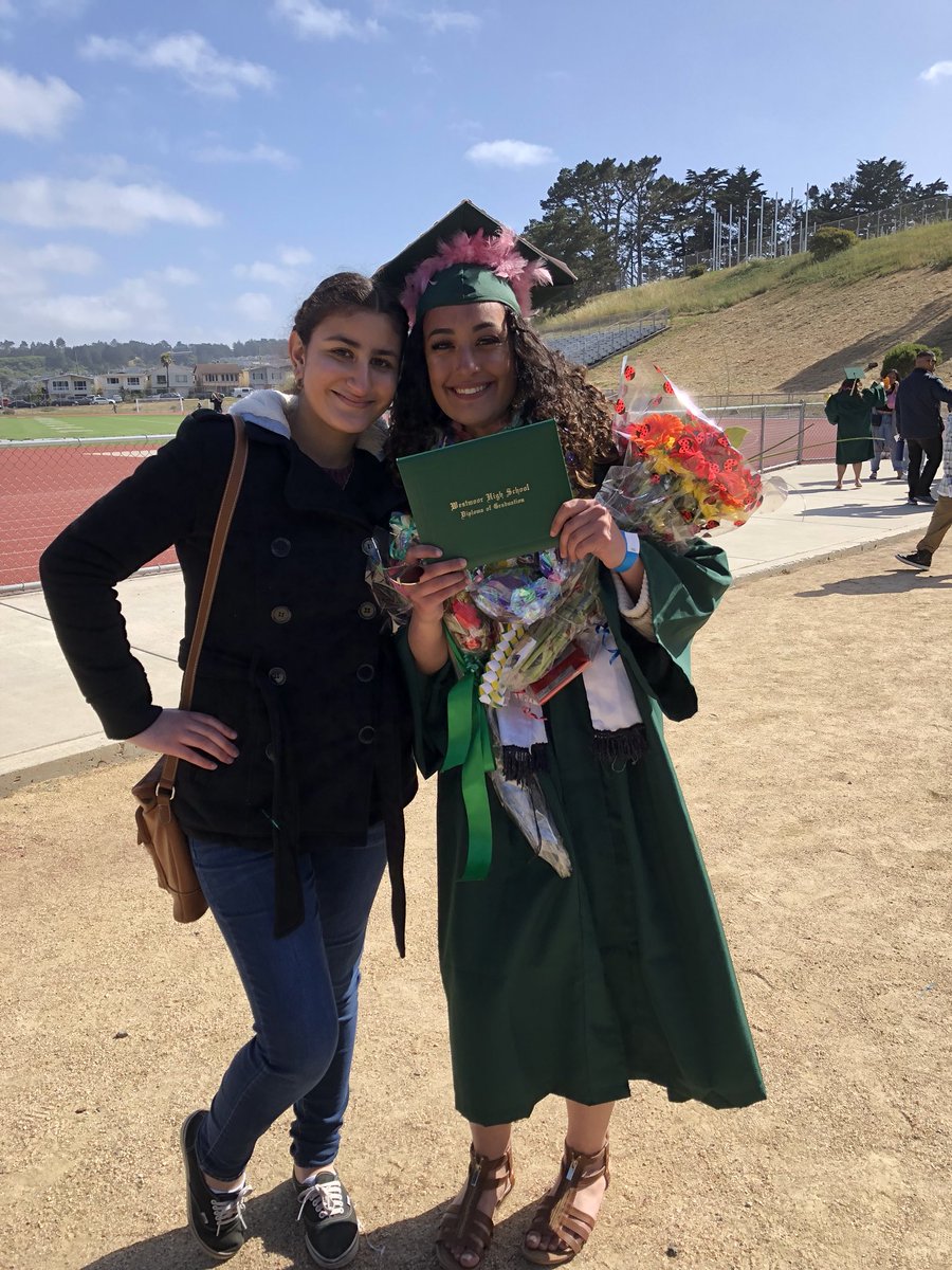 danaeraiqat's tweet photo. Congrats child! 👩‍👧❤️🤪 #ProudMom #IRememberYourFirstDayOfPreschool #TimeReallyFlies https://t.co/c904cyyctE