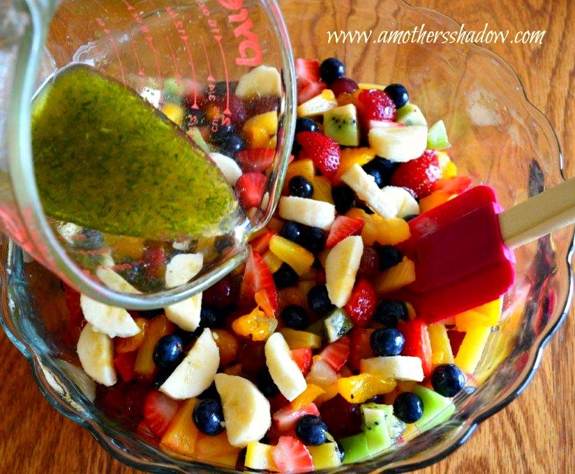 AMothersShadow's tweet photo. This quick and easy refreshing beautiful fruit salad is only made better by the light sauce with lime zest.  AMAZING! https://t.co/c5APqQaNv4 #Berries #Strawberry #Bananas #Lime #Salad #FoodRecipes #AMothersShadow https://t.co/3hGq62P7bd