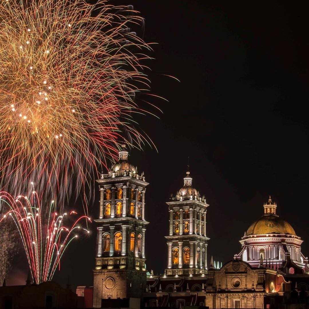 PueblaEsChula's tweet photo. TENEMOS ENCUESTA.

¿Cuál es su fotografía favorita de #PueblaDeNoche?

Voten por su favorita. #QuéChulaEsPuebla

Fotógrafos:

1.- dannychazari.
2.- gtochimani.
3.- seen.11
4.- pedro_berruecos. https://t.co/yGSHKfasdd