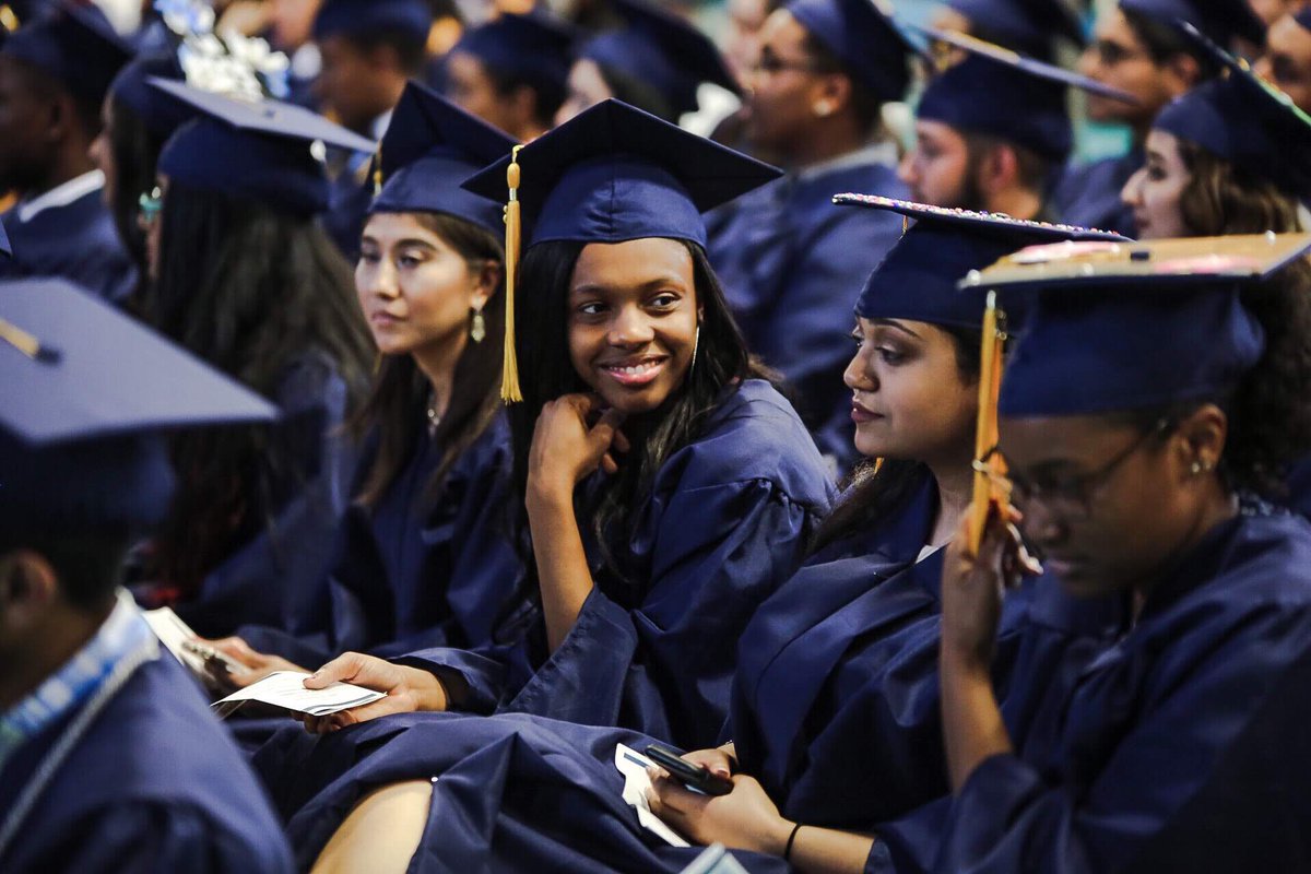 janicejackson's tweet photo. Congrats to @CMSA04’s Class of 2018! I know you’ll bring intelligence, drive and compassion to every place you go, as well as a spirit of positivity. Thank you for inviting me to your special day. https://t.co/5HsvKRP0Rj