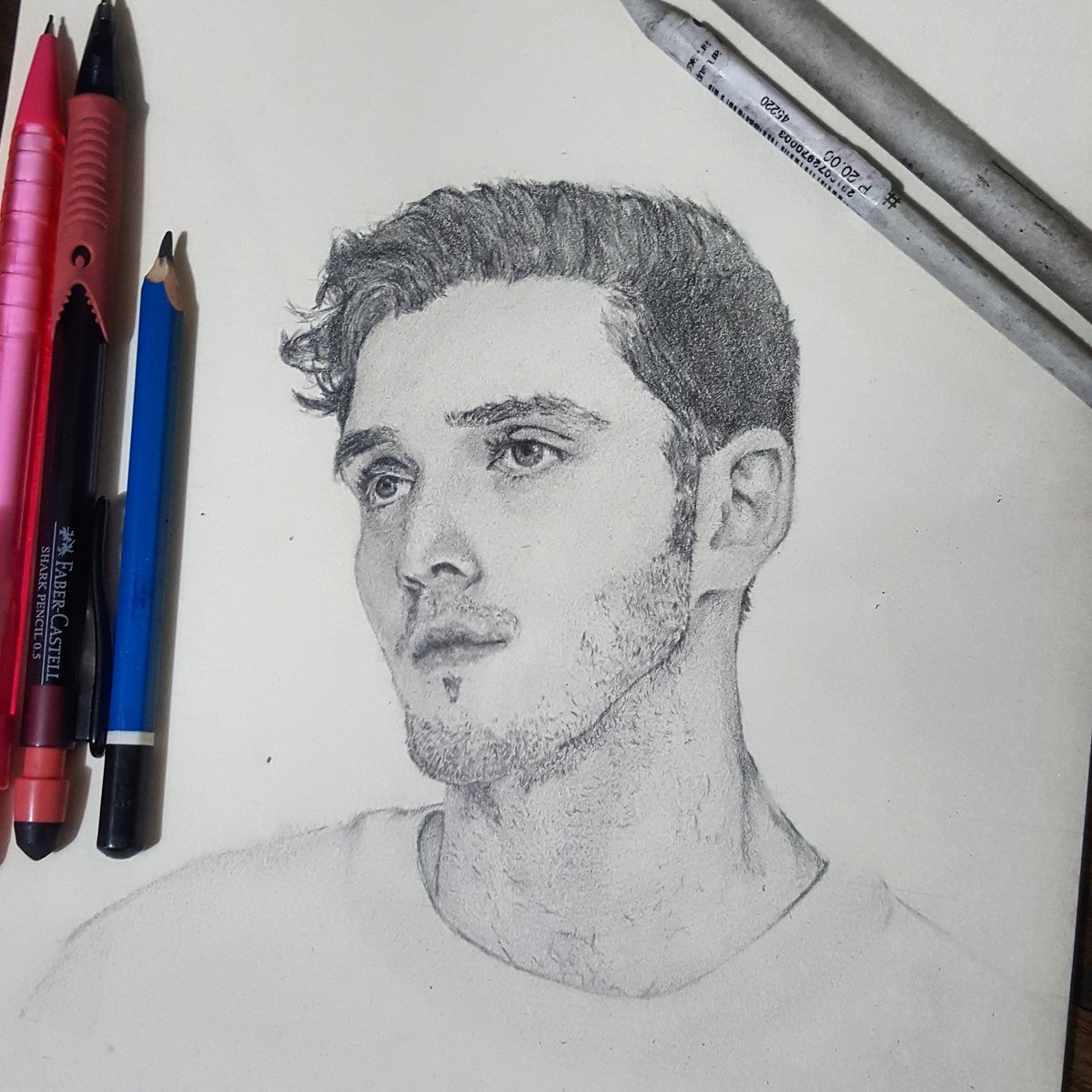 oxygenevive's tweet image. HERE'S MY DRAWING OF BLUE BOI @lauvsongs @LauvPH 💙 (pls rt/mention him)

#TheFreshest #Lauv #RDMA