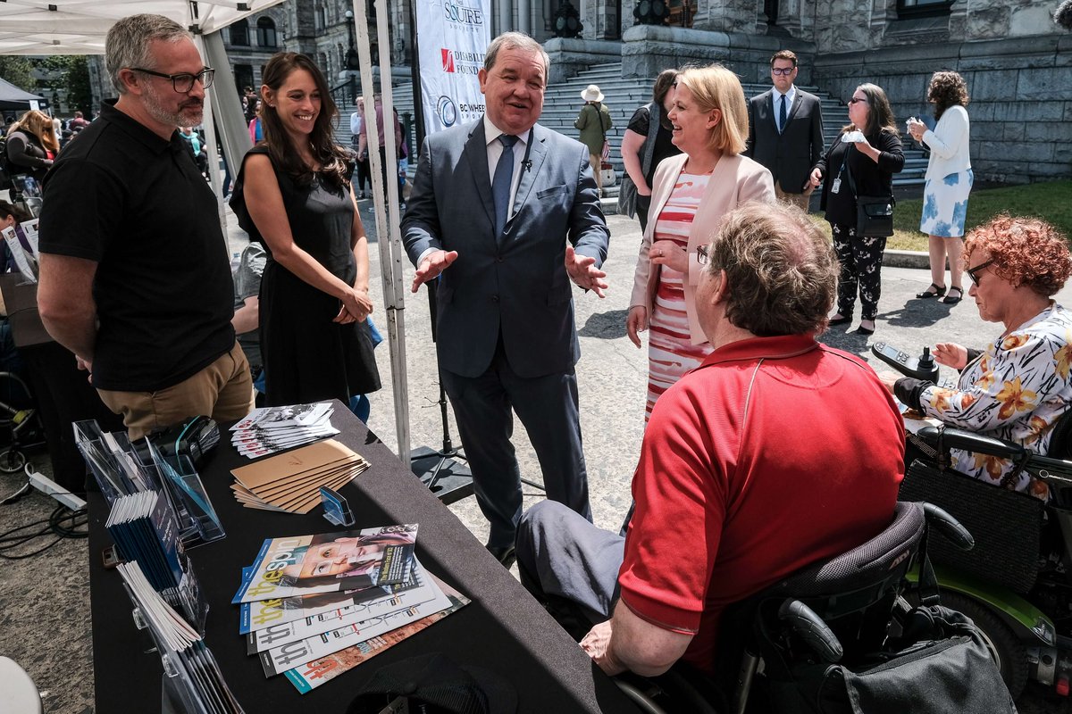 BCGovNews's tweet photo. To mark BC's first #AccessAbility Week, we're investing $500,000 to reduce barriers and increase accessibility throughout the province for people with disabilities. Learn about programs for #PWD available in BC: https://t.co/3NFYpowlMN #AccessibleBC #notalldisabilitiesarevisible https://t.co/a0E7eBWb2Q