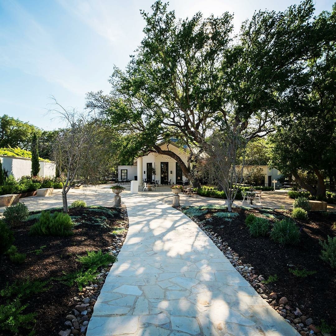 crushtexaswine's tweet photo. #signorvineyards in Fredericksburg, Texas is so beautiful. Stop in for a great winetasting experience.
#txwine #wineroad290 #fredericksburgtx https://t.co/Szfw1mFNCf