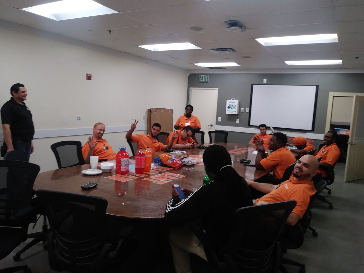 rian_clarke's tweet photo. Wonderful Wednesday 6378. Thank you guys for all you do. Thanks to shontelle also for organising everything. You rock. https://t.co/G7g4HYIK42