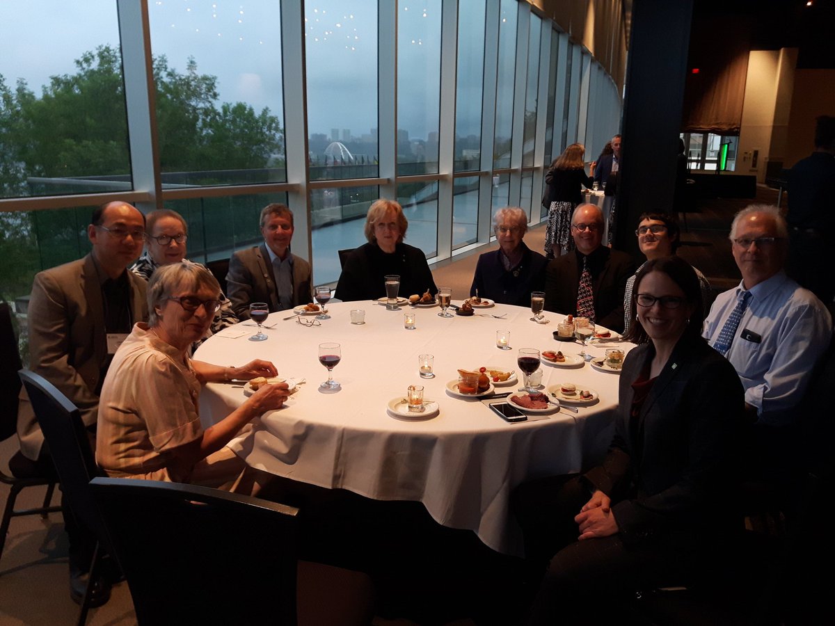 grloppnow's tweet photo. Wonderful night at CIC/CSC Awards night. @cheminst @annarmour #csc2018 @akimcampbell @petermahaffy https://t.co/M7jqXgxXFe