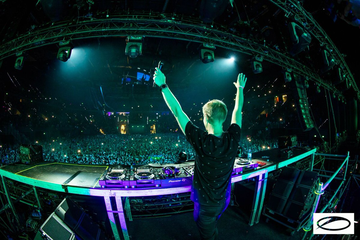asot's tweet photo. That. Was. Awesome!π From the bottom of our hearts, we thank you Gliwice! Hope to see you all at our next event at @tomorrowland: #ASOTTML! https://t.co/uRX1fkEGdW #ASOTPL #ASOT850 https://t.co/0yB1ZjnJ5H