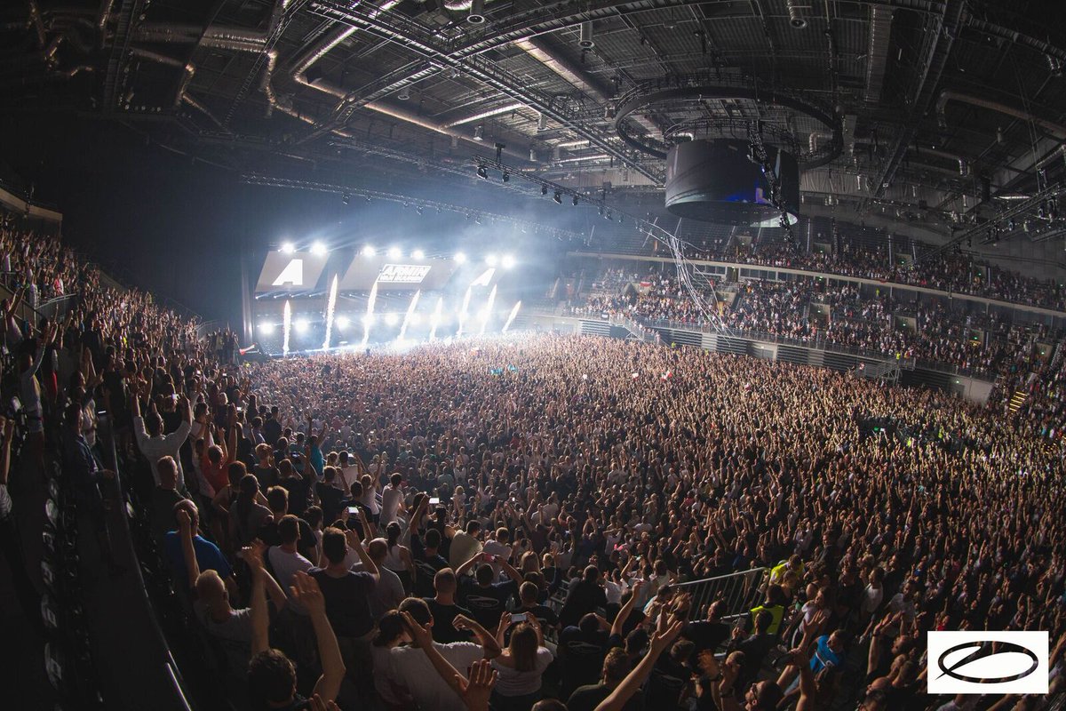 asot's tweet photo. That. Was. Awesome!π From the bottom of our hearts, we thank you Gliwice! Hope to see you all at our next event at @tomorrowland: #ASOTTML! https://t.co/uRX1fkEGdW #ASOTPL #ASOT850 https://t.co/0yB1ZjnJ5H