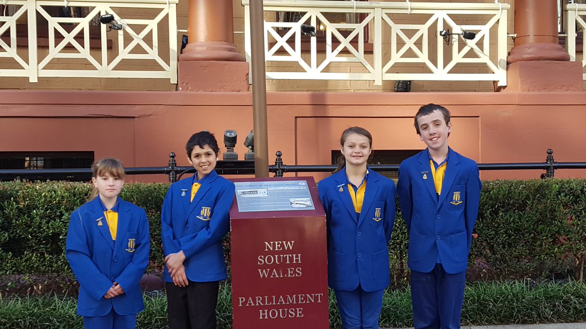 Fantastic day at Parliament House with school leaders <a href="/JohnWarbyPS/">John Warby PS</a>  <a href="/killamurray/">Karen Murray@JWPS</a>