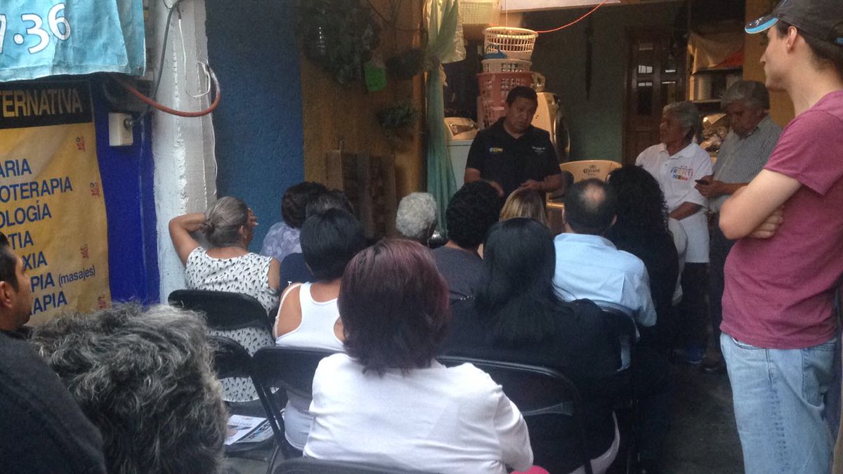 Agradezco a mis vecinos de #ÁlvaroObregón por seguirme abriendo las puertas. ¡Desde San Lázaro vamos a trabajar por qué los Obregonenses salgan adelante!

#JuntosxAO #ÁlvaroObregónAlFrente