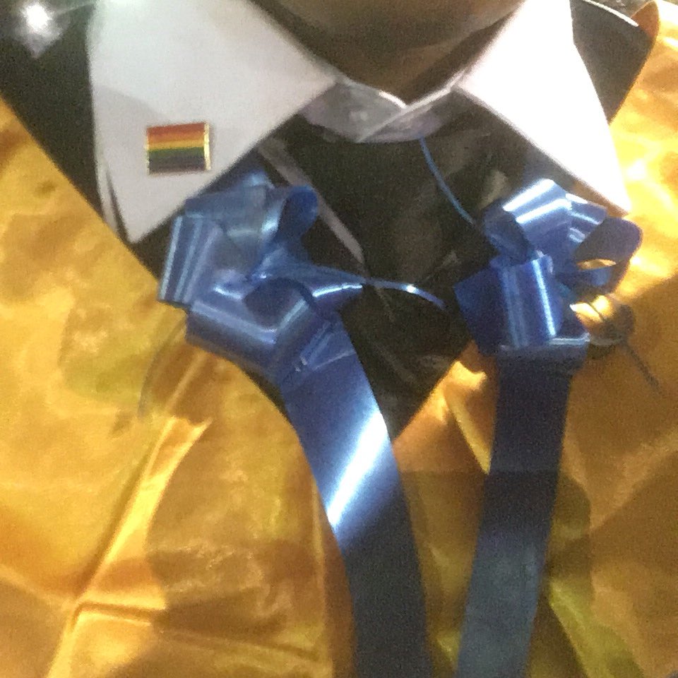 Deneilsxn's tweet photo. So I was wearing a rainbow pin at my graduation ceremony yesterday and papa Jesus decided to give us a real one. 🌈✨💕 https://t.co/pi4vmFnrLD