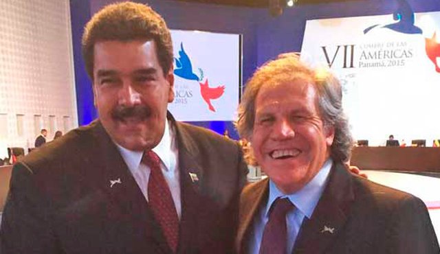 AlexYanez's tweet photo. Almagro era más chavista que Chávez y hoy unos cuantos rararadicales le pican quesillo y le prenden velas. Si, hasta hace 2-3 años le escribía cartas de amor al "supremo comandante". Patéticos. https://t.co/5kySbU0H7Y