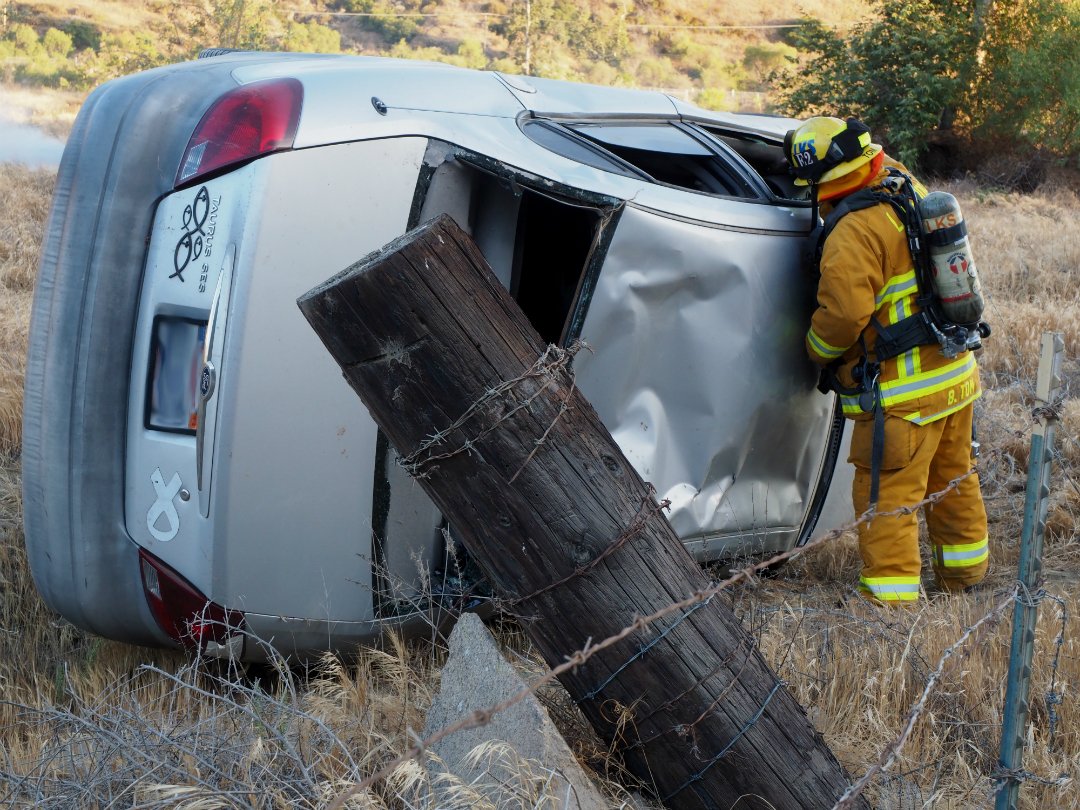 LakesideFire's tweet image. Interesting call: vehicle rollover; occupant(s) gone on arrival; engine still running; radio on. Just when you thought you had seen it all! @SDSOLakeside and CHP assisted. #Engine2