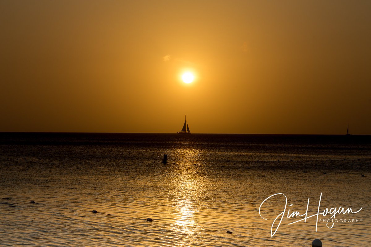 #Sunset tonight. Palm Beach, #Aruba #AUA #Seascape #WaterCapture @SarahDillingham  @JimCantore @VHOganKnowsBest @ericfisher @RyanBretonWX