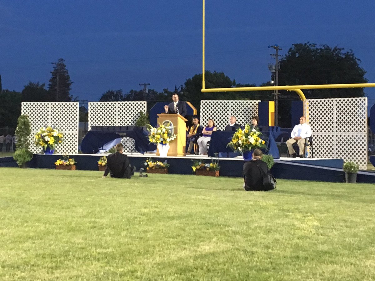 General_Pride's tweet photo. Thank you Board Trustee Joey O’Connell for your positivity and encouragement to our Shafter High 2018 graduates! We love your General Pride and connection to this wonderful little town! @KHSD_Official #GeneralPride https://t.co/FaNAQRAcjJ