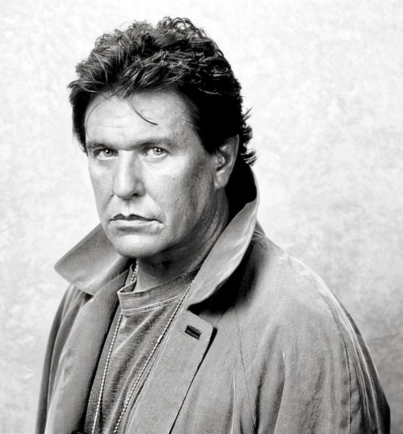 Happy Birthday to an amazing actor Tom Berenger 