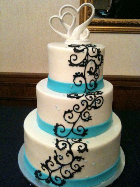 MyBridalGowns's tweet photo. Aqua And Black Wedding Cake https://t.co/lYriFAbzle