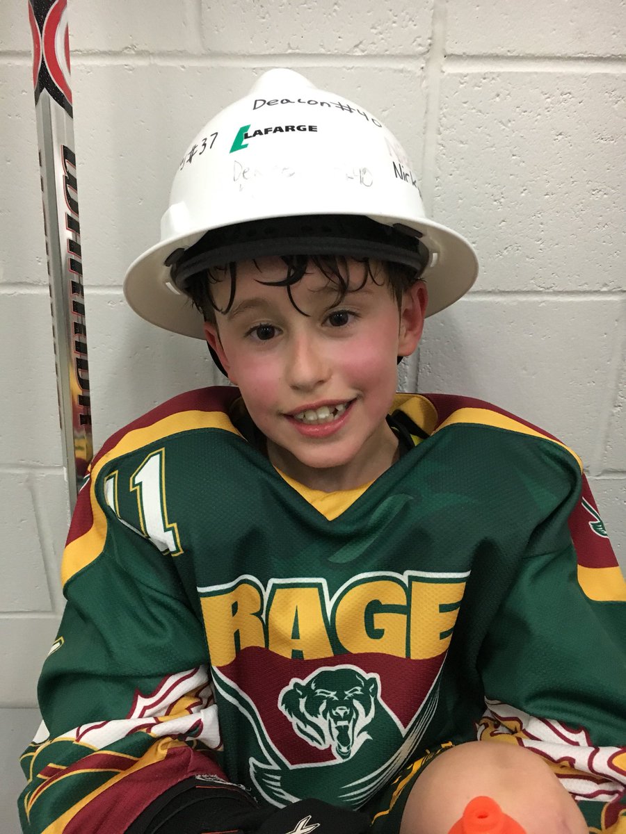 RagePeeweeC1's tweet photo. Big defensive effort in a tough loss in our 7th game in 8 days, our Heart n Hustle #11 Oliver Chappell #ragehouse https://t.co/vcN9VVgmCm