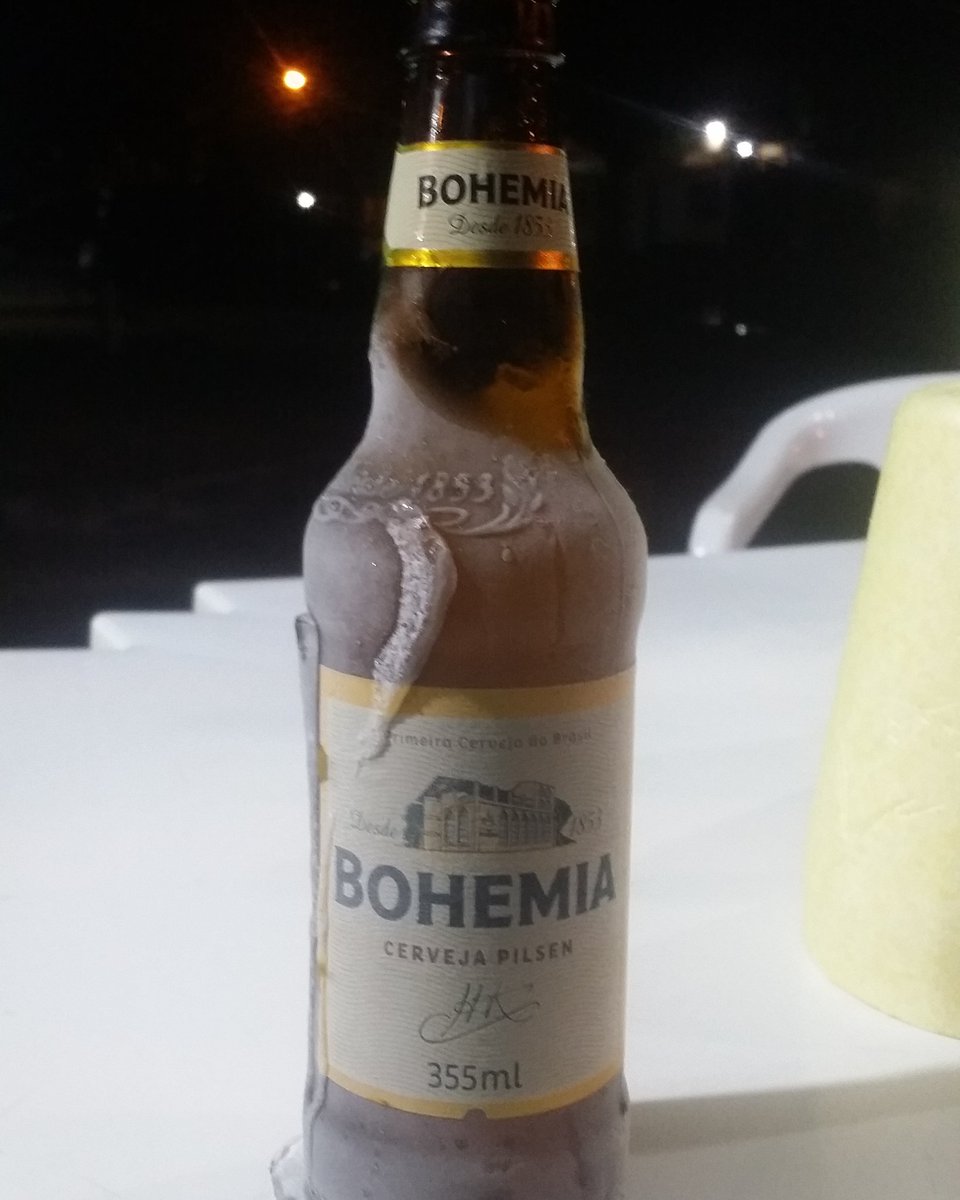 Featured image of post Fotos De Cerveja Bohemia Gelada Aqui voc encontra todas as cervejas da bohemia e os acess rios oficiais da em homenagem terra natal da pilsen a f brica recebeu o nome de cervejaria bohemia