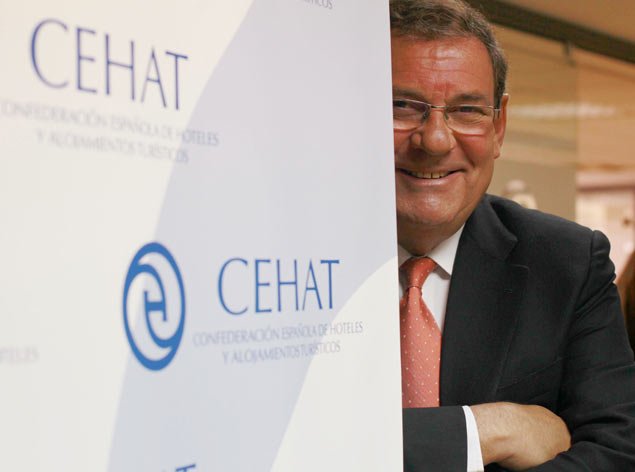 Juan Molas, presidente de @CEHAT4 : "El turismo español no puede ser una marca blanca" goo.gl/gaTNBV   #entrevista #hoteleros #CongresodeHotelerosEspañoles <a href="/IdealmediaES/">Idealmedia</a> <a href="/malaga/">Ciudad de Málaga</a> <a href="/turismodemalaga/">Málaga Turismo</a>