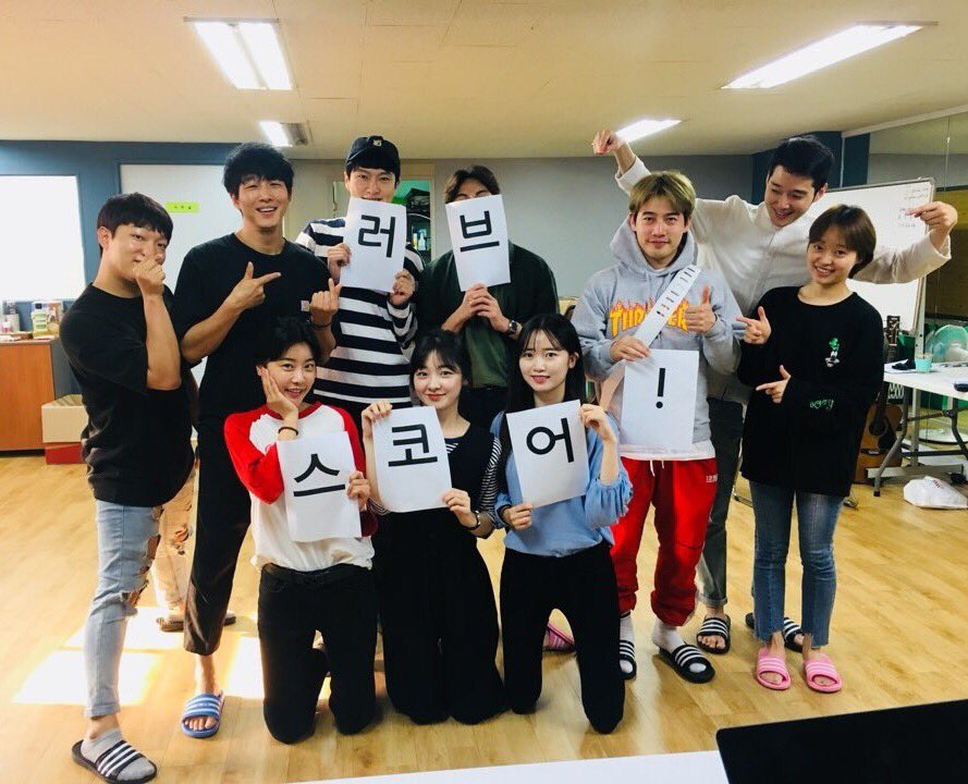 로맨스연극 <#lovescore > 
연극순위 1위를 러브스코어가 차지했어요
사랑과 관심을 가져주신 관객여러분들 덕분이겠죠?
-
 2018.06.29 개막날을 기대해주세요 
열심히 하겠습니다 감사합니다🙏

#대학로 #연극 #러브스코어
#티켓오픈 #연극순위 #1위
#데이트 #연극추천
#상명아트홀_1관 #창작하는공간