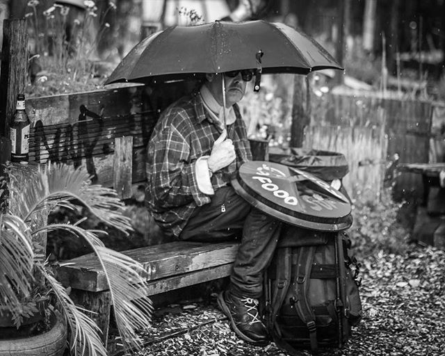 rodwey2004's tweet photo. Seeking shelter...
.
.
https://t.co/R3uL0T1M7X
.
.
#party #london #graffiti #art #rain #nomadicgardens #mosuk @borrowfox #streetphotography #streetart #borrowfox  #exploringlondon #cityscape  #canonphotos #streetparty #toplondonphoto #global_capture #b… https://t.co/tfvv6X1UAb https://t.co/etLYa9lDr7