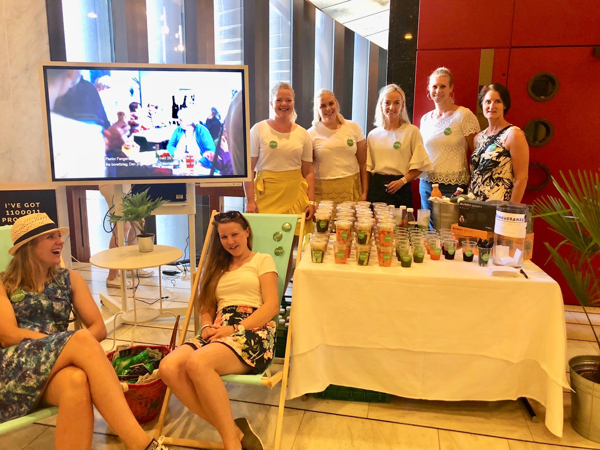 AteaNorge's tweet image. I Atea jobber vi for bærekraftige løsninger. Vi vet de finnes, og tror at alle kan bidra. Møt oss på Inspirasjonsdagen i dag, og del forslag til hvordan vi kan skape et bedre samfunn med teknologi 👩🏽‍💻💃🏼🌎 #techforsociety #sustainableyou web--atea-dugnad.syncano.site @odanettverk