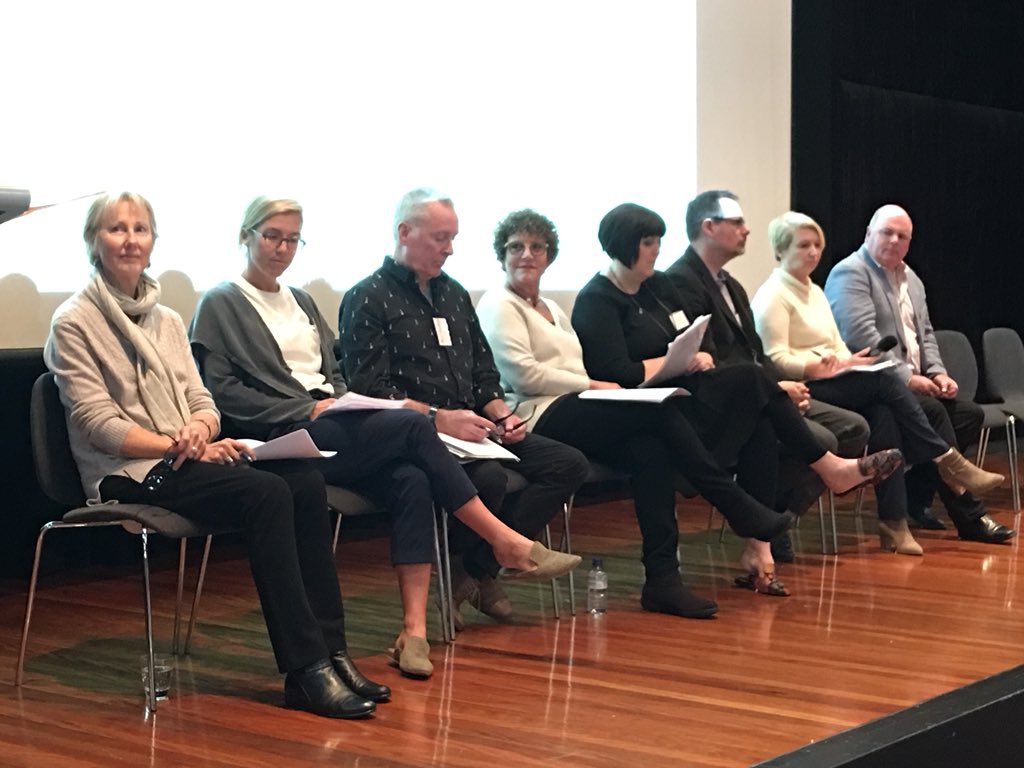 TESOLoz's tweet photo. It’s not everyday that you have @CHEAPedagogy @jrossbridge Dr Jenny Hammond, Dr Gill Pennington,@Margehertzberg1 & @KimCootes all under one roof! And they even participated in one of the learning activities 🤗 #fpswrite #tesoloz #aussieEd https://t.co/bKw8Raf6hC