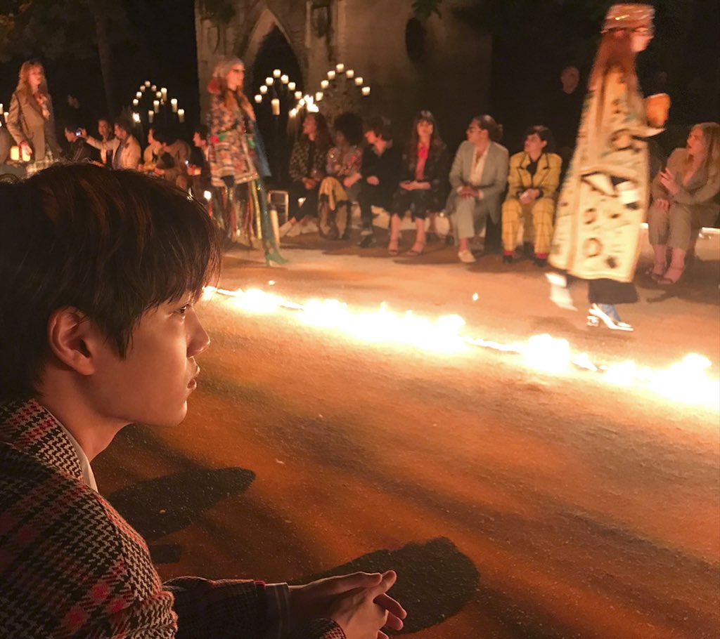 weareoneEXO's tweet image. 프랑스 ‘구찌 2019 크루즈 패션쇼’에서 만난 카이의 매력 넘치고 패셔너블한 모습을 여러분께 공개합니다!

#EXO #KAI #카이 #GUCCI_KAI @gucci