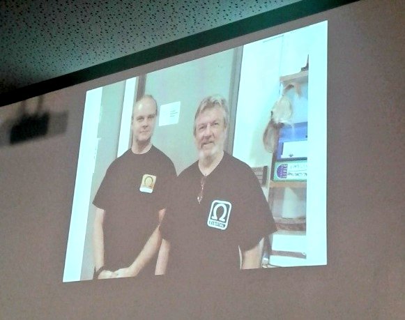 CarpentryCon's tweet photo. .@HigginsDes on #Clustal Omega: "we made the tshirts before we wrote the program"
#Priorities #CarpentryCon2018 https://t.co/FazNBCJI21