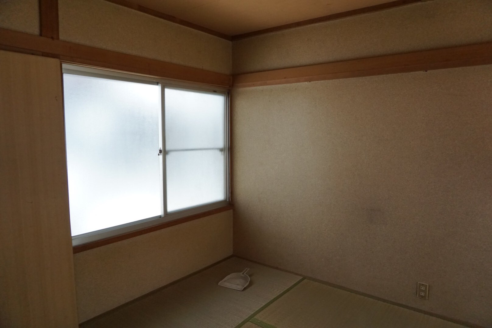 ヒヤシンス雑貨店 この汚いアパートの片隅で 4月から和室を改装始めました 日当たりも悪くて暗 いお部屋 川越 古書店 雑貨店 絵本 アパート リフォーム 部屋の改装 T Co Fvzfpndssj Twitter