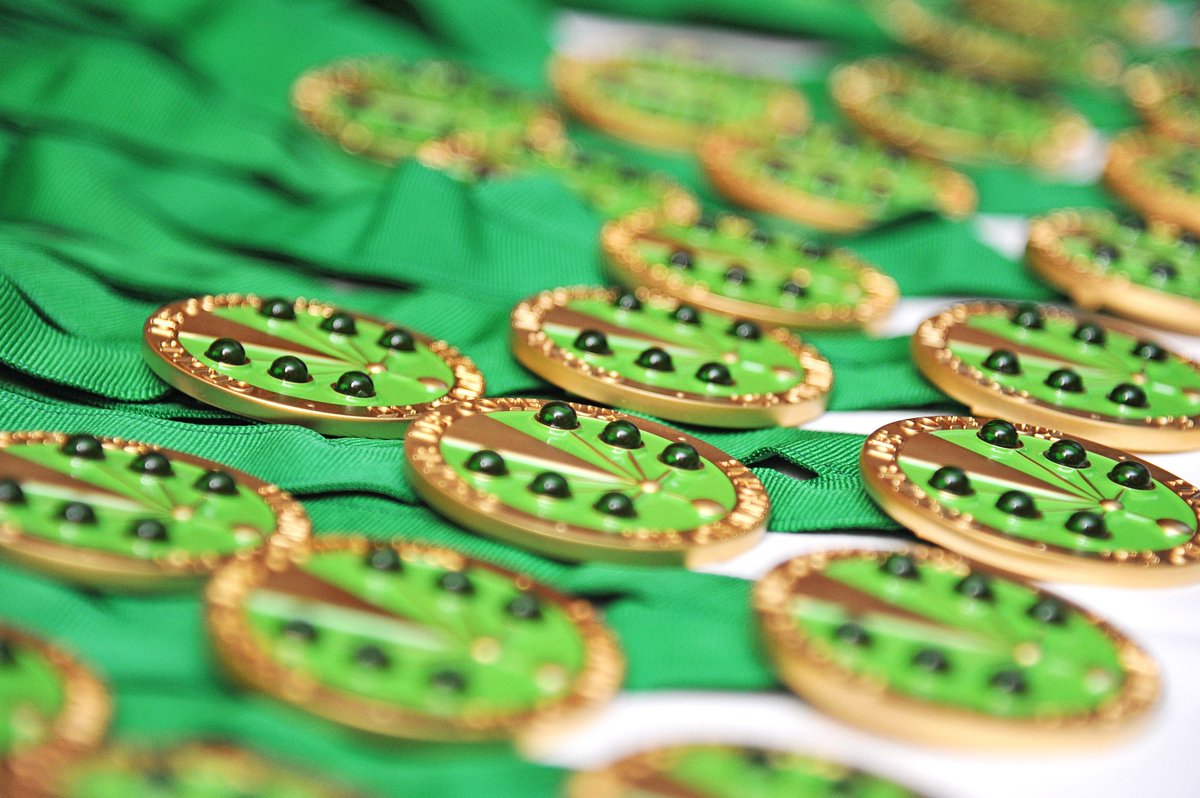 ordre_de's tweet photo. The beautiful medal for the 1st grade of the Ordre des Coteaux de Champagne: Chevalier!
La jolie médaille du 1er grade de l’Ordre des Coteaux de Champagne: Chevalier! 🏅#champagneonlycomesfromchampagne 🥂 https://t.co/D6oNqq7VDz