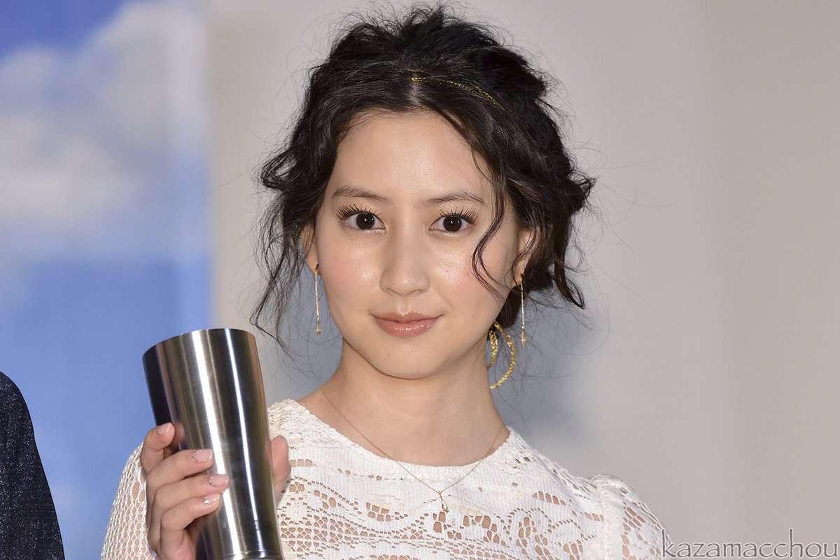 風間直人 芸能記者 取材しました 河北麻友子 美背中大胆魅せ 透ける美脚がセクシー モデルプレス T Co Pxygiklg1x 河北麻友子 千原ジュニア 芸能ニュース