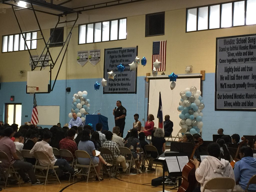 chemelnalis's tweet photo. Our @MendezMiddleSch staff, students, parents and other community members celebrating our 8th graders during their Bridging Ceremony. Recognitions, awards, music, a student poem, words of advice, inspirational messages and more were a part of this wonderful ceremony. https://t.co/ZNOiJ89kks