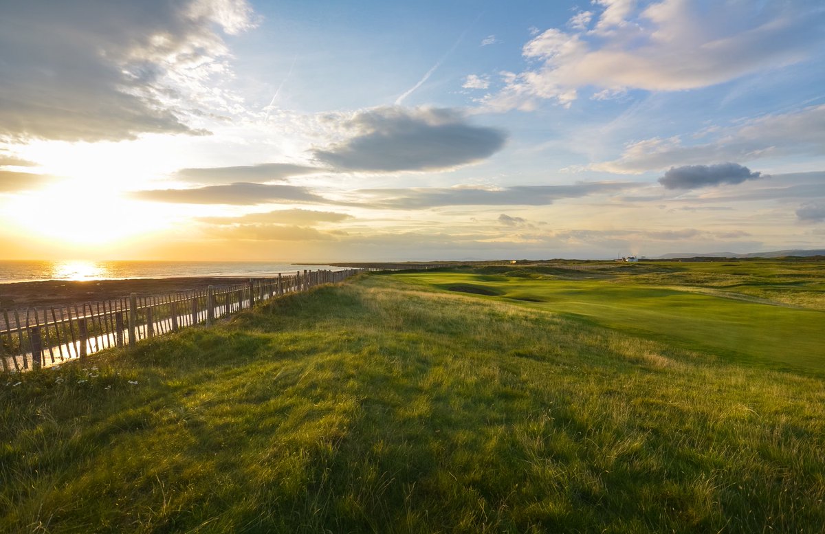 Royal_Porthcawl's tweet image. RT &amp;amp; share for your chance to win a 2 ball worth £240 in our May prize draw! Entry closes at midnight tonight! 🕰