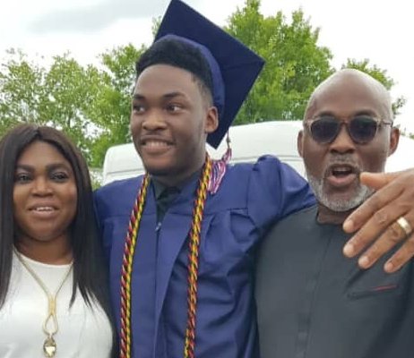 lindaikeji's tweet image. Photos: RMD and his wife, Jumobi, attend their son's graduation in the US lindaikejisblog.com/2018/5/photos-…