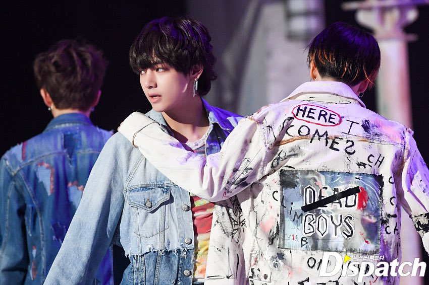 Валентинка тэхен. Любит bts. Бтс чимин сердечко. Любит bts. Бтс love yourself tear.