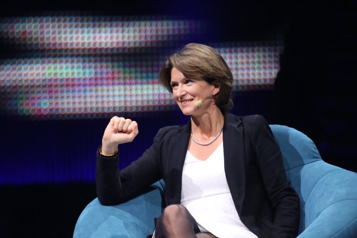 « Chez <a href="/ENGIEgroup/">ENGIE</a>, le critère de choix de nos activités est un impact positif pour la société dans son ensemble. 

La plus grande responsabilité d'un leader est d'être à l'écoute des changements du monde. » #MovinOnConf18