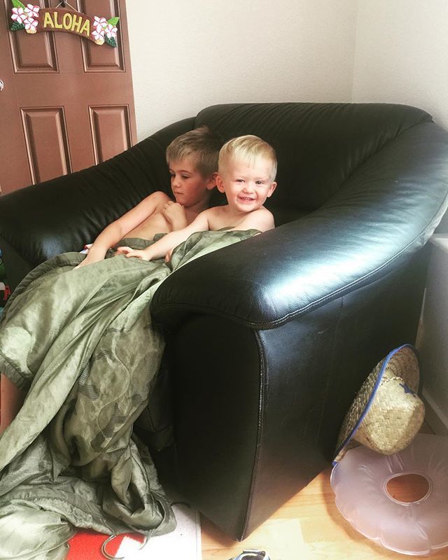 loveusveterans's tweet image. Missing these 2 like crazy!! #chaplainlife #armychaplain #momlife @usarmy #tdy ift.tt/2swySx4