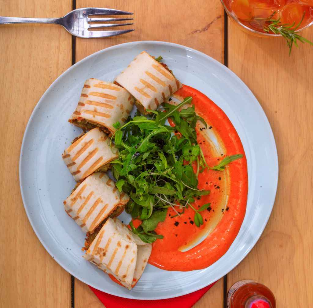 AlfrescoByBene's tweet photo. Its time to wrap up the week!
Call 080 4252 0166 for reservations.
#UnwindWithAbB #Alfresco #Cafe #bartendersatlarge #bengaluru #explore #food #foodlovers #foodies #food #foodie #summer #banagalore #summer #summerishere #weekend #thursdaythoughts https://t.co/W8dAJvmomd