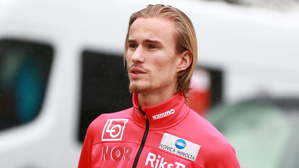 Norway's Daniel Andre Tande was struggling with health problems and had to spend some time in a hospital earlier this month! 
fis-ski.com/ski-jumping/ne…
#skijumping #FISskijumping #GetWellSoon