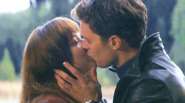 Sogno1984's tweet photo. Good Morning Everyone 💖 💖
Have a good day! 🙆🙆
.
.
#christiangrey #anastasiasteele #MrGrey #MissSteele #MrsGrey #MrGreyWillSeeYouNow ... https://t.co/X2bw4hKgW9