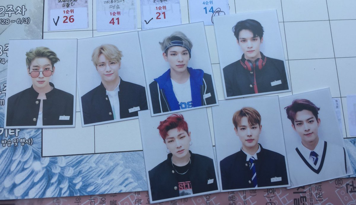 ThatKpopfanboy's tweet photo. 180531 mcountdown
8 days with victon prize
ID photos of the members
#victon #timeforsorrow #๋น
ํค #์ค์์ https://t.co/mUT1LH9vaC