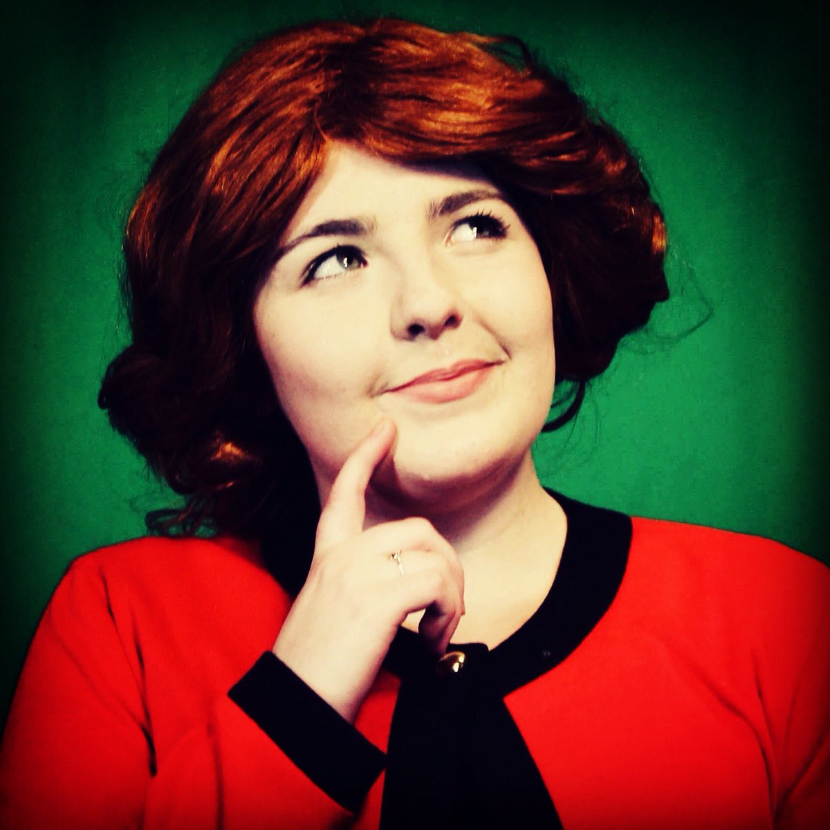 VickiCliffordx's tweet photo. It’s show day!!!!!!! Time to get my Barbara on #madeindagenham #bsmts https://t.co/qV2NM4FrSu