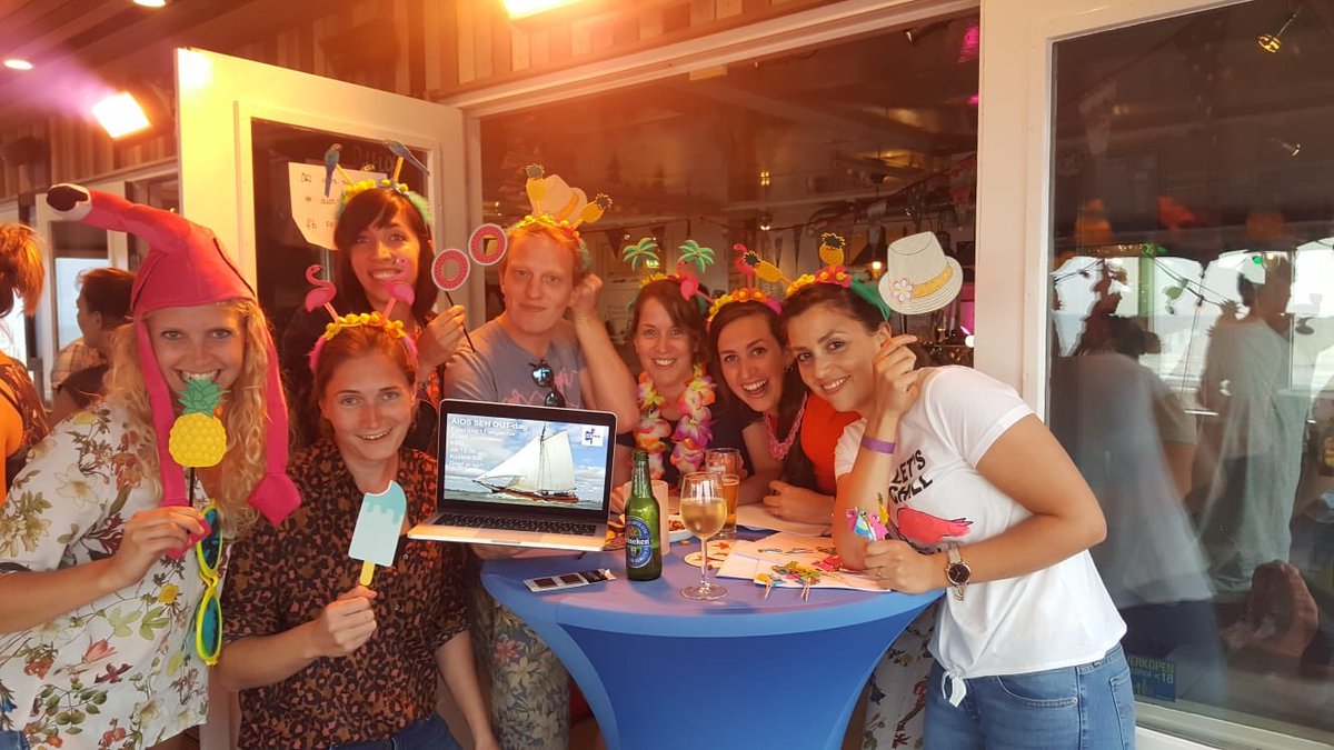 SEHAIOS's tweet photo. Alle AIOS bedankt voor de leuke avond gisteren! #DEMC18  #aiosseh https://t.co/krLA8DUqPV