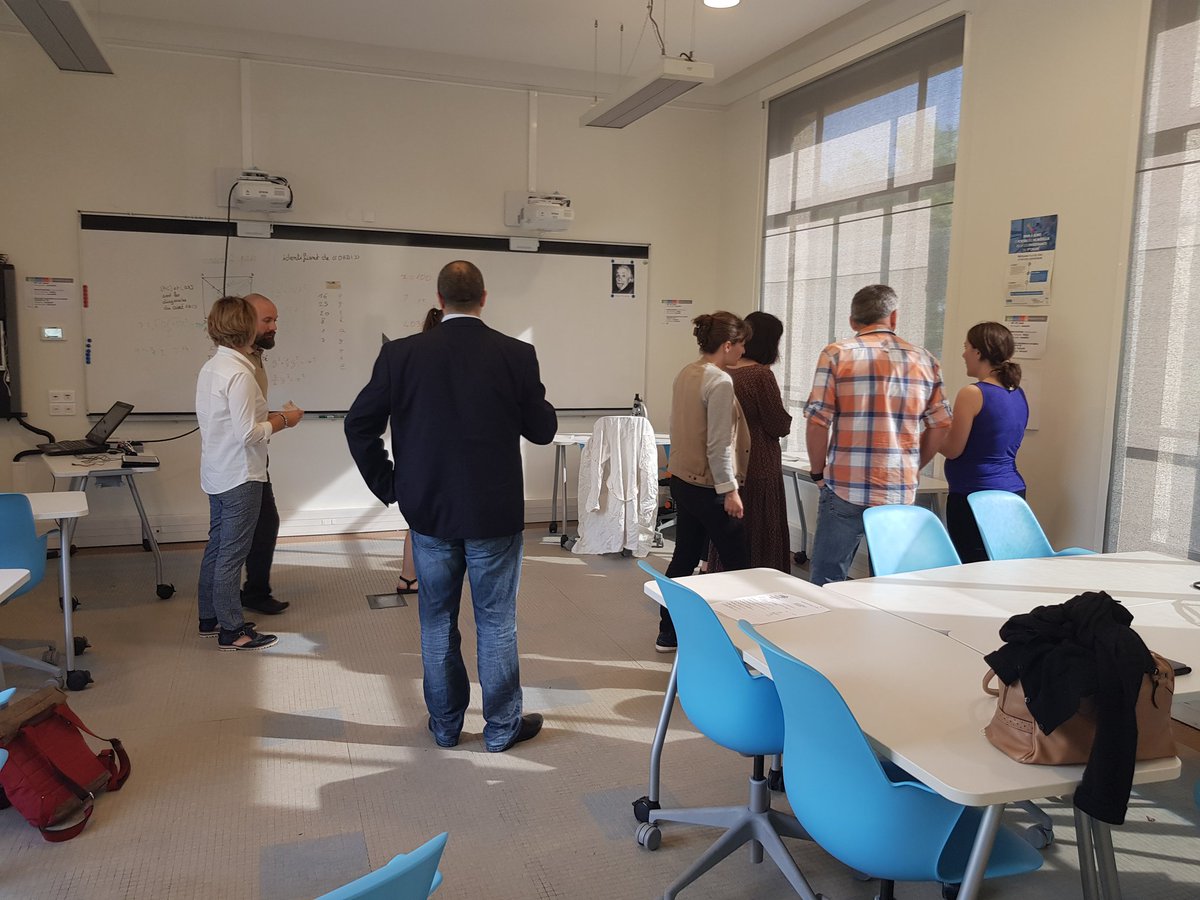 Wigreg2's tweet photo. Mediapole de vanves #referentnumerique. Changer les pratiques en mettant en place un #escapegame @DANEVersailles https://t.co/bH7Zkl0nlH