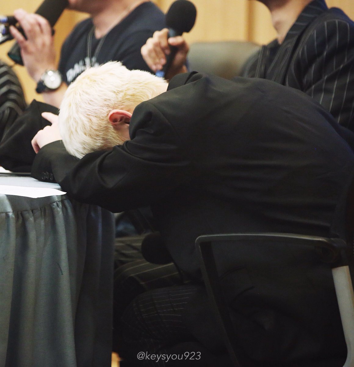 180531 컬투쇼 기버미💕
키소라씨ㅋㅋ 🗝🐚

#기범 #key #샤이니 #キー #키 #SHINee  #데리러가