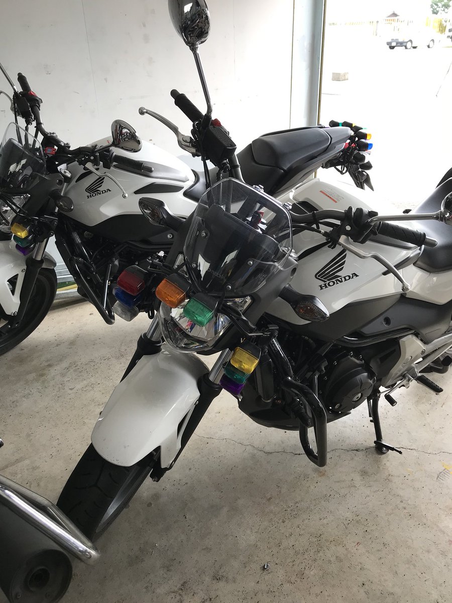 北陸中部自動車学校 Ar Twitter 二輪教習車のご紹介 大型二輪ホンダnc 750l 普通二輪ホンダcb 400 他にも二輪車たくさんあります 興味のある方ぜひ一度お越しください 北陸中部自動車学校 中部 ちゅうぶ ちゅーぶ 白山市 車校 二輪 二輪教習 キャンペーン