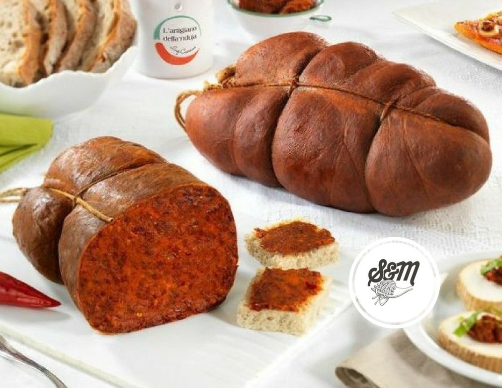 NCCMarcoMancin's tweet image. RT biblewords3: Tipicità della #Calabria, ma ancor di più di #Spilinga: è la mitica #Nduja 😋
#salame spalmabile fatto con le parti più grasse del suino e arricchito con una buona dose di #PeperoncinoCalabrese e di sale. È un'esperienza incredibile!
#…