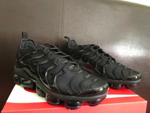 RetroLaceZA's tweet photo. 👟Nike Vapormax Plus + Courier
🏷R1550
🎨Grey, Black, White, Blue
📦Get yourself or someone a pair soon
✉️DM to order/enquiries
📲WhatsApp 081 797 7955
👤Your plug - Dave
🛍Online browsers👇🏼
🛒Click https://t.co/pz3ipDW2R9👈🏻
🌍ZA
#retrolaceza #onlinestore #qualitypremium https://t.co/xqakP4DOgj