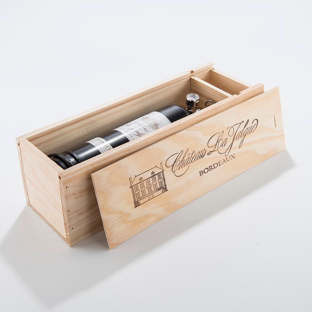 fire_design's tweet photo. Our best seller #worldwide the #fireextinguisher wine with wooden box by 🔥FIRE DESIGN🔥

🌐https://t.co/gkI5JVrMna

#firedesign #wine #frenchwine #madeinfrance #extincteur #giftidea #decoration #kitchen #homedecor #safetyfirst https://t.co/swce1BOA90